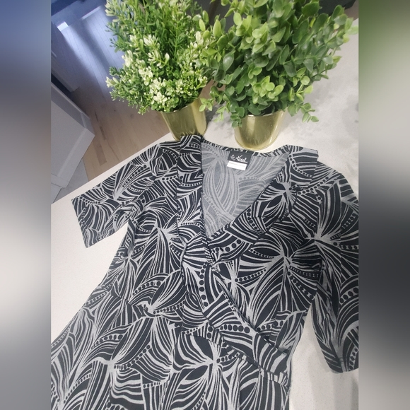 KAREL Splendide robe cache-coeur à motifs de longueur midi - Picture 3 of 6